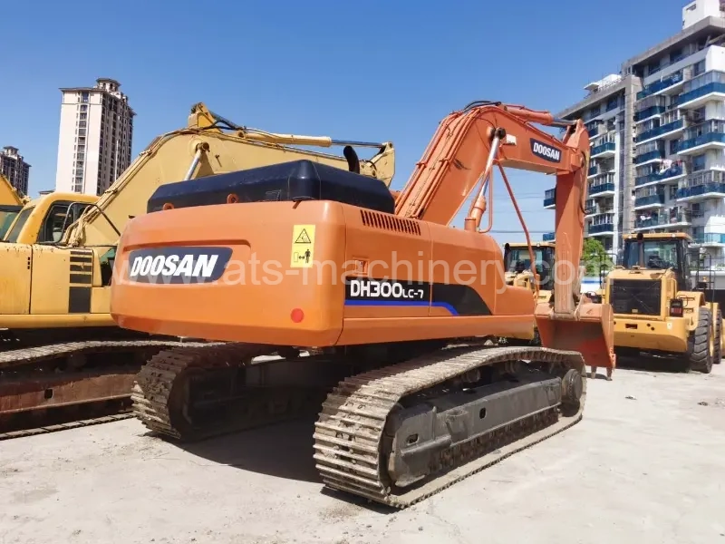 Concessionnaire d'excavatrice DH300 de marque Doosan d'occasion