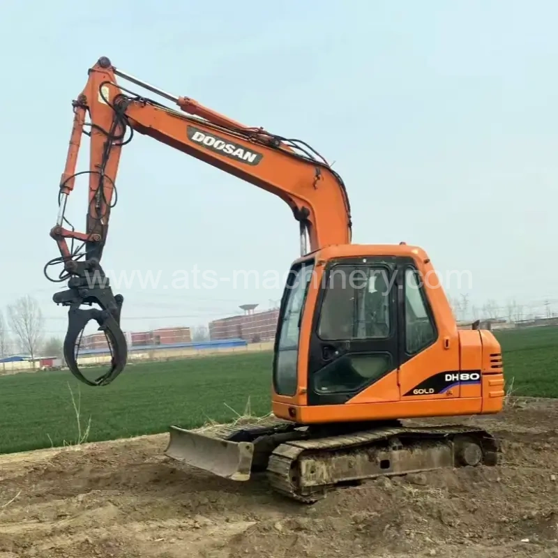 Used excavator Doosan DH80 medium-sized with attachment grabber