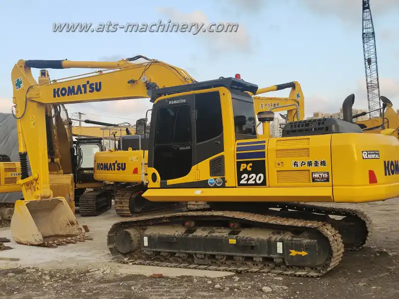 Energy-Saving Used Komatsu 220 Excavator