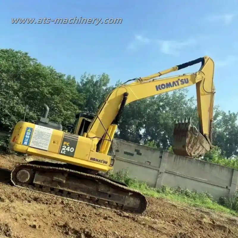 хорошая производительность Komatsu 240-8