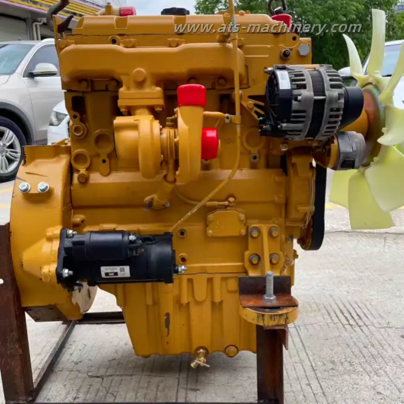 O motor Caterpillar 4.4