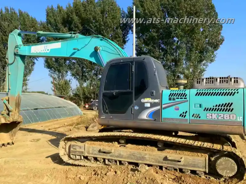 Escavadeira Kobelco SK260-8 usada de bom desempenho