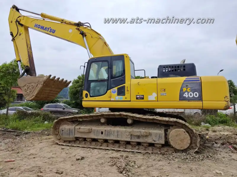 Escavadeira Komatsu PC400-8R usada em condição original