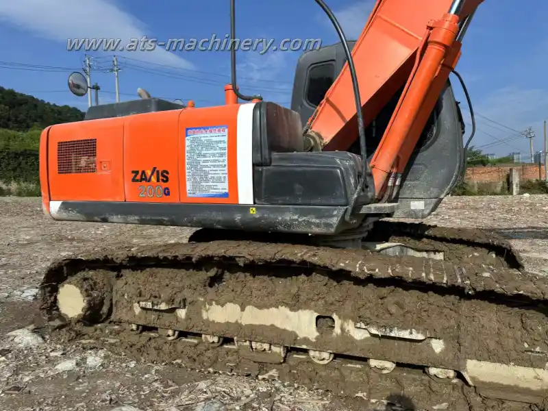 Хорошее состояние б/у Hitachi ZX200