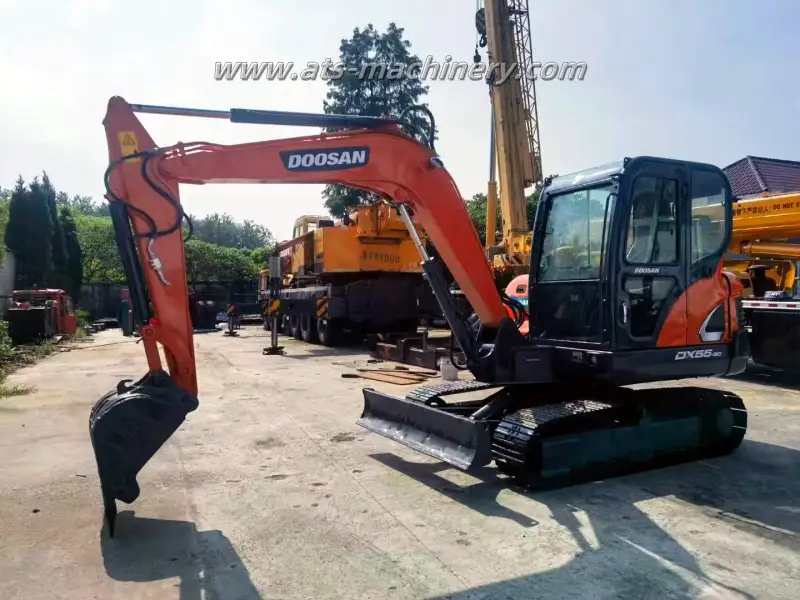 Pelle Doosan DX55 d'occasion à vendre mini 5 tonnes