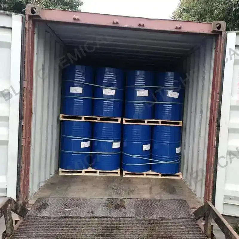 Compre triacetina CAS 102-76-1 del fabricante en China. La triacetina se utiliza como plastificante, humectante y solvente en aplicaciones farmacéuticas, cosméticas e industriales. Comuníquese con BLIT Chemical para obtener precios competitivos y soporte completo del producto.