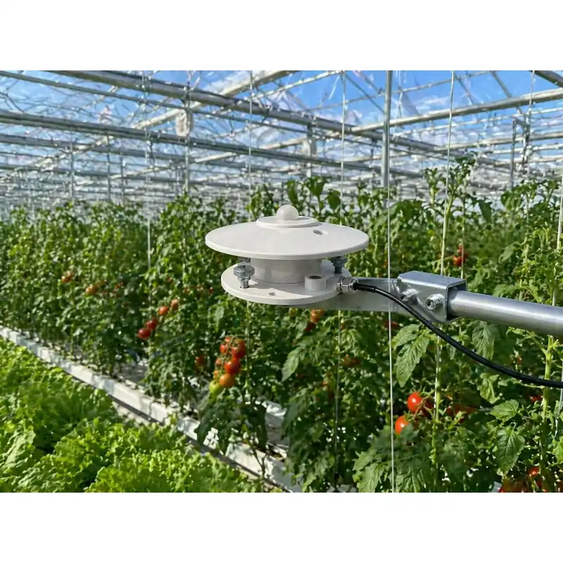Compact light intensity sensor for IoT weather station