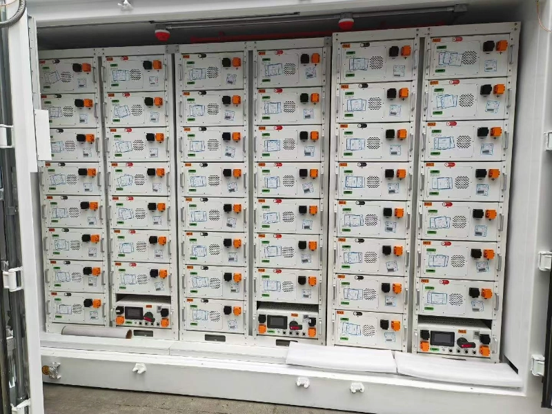 720KWH battery container install in Cuba