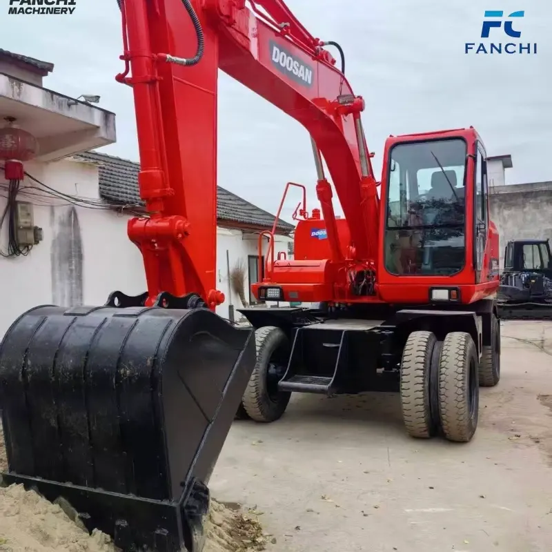Durable 90% new used DOOSAN DH150W-7 wheel excavator (1)