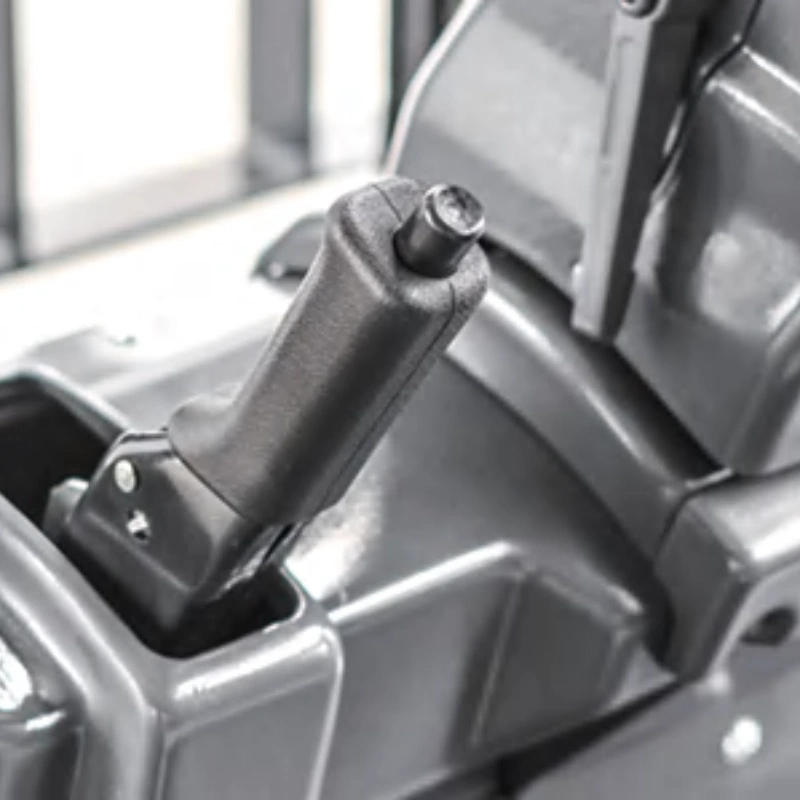 1.51.82.0t-Three-Wheel-Electric-Counterbalanced-Forklift-Truck-PT-Series-for-Material-Handling-Control-Lever Manufacturer