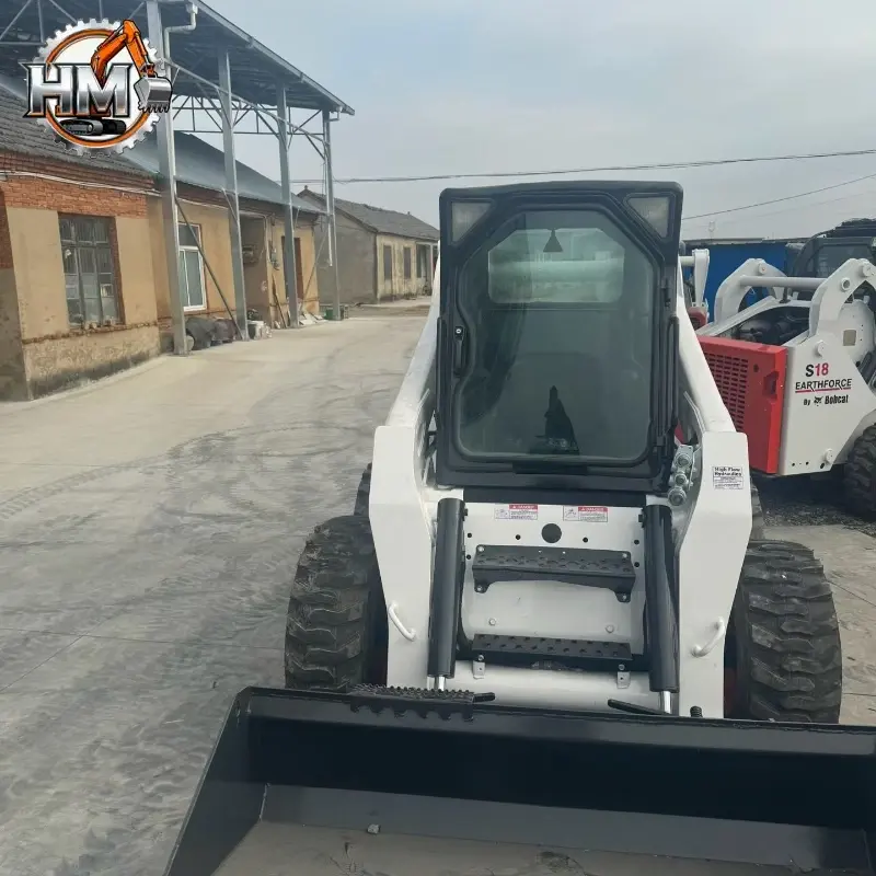 В наличии подержанные мини-погрузчики Bobcat S300 по низкой цене.