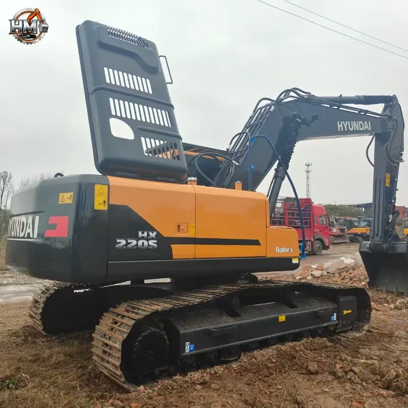 Competitive Price Used Hyundai 220S Tracked Excavator Construction Machines Global Supply