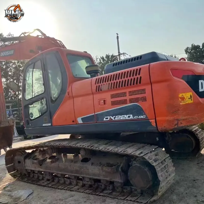 Hot Sale Used Doosan DX220-9C Heavy Excavator Nice Condition Construction Equipment