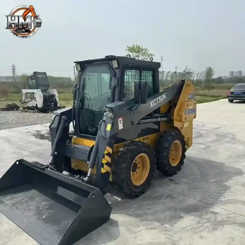 Горячая распродажа подержанных мини-погрузчиков XCMG XC750. Строительная машина.