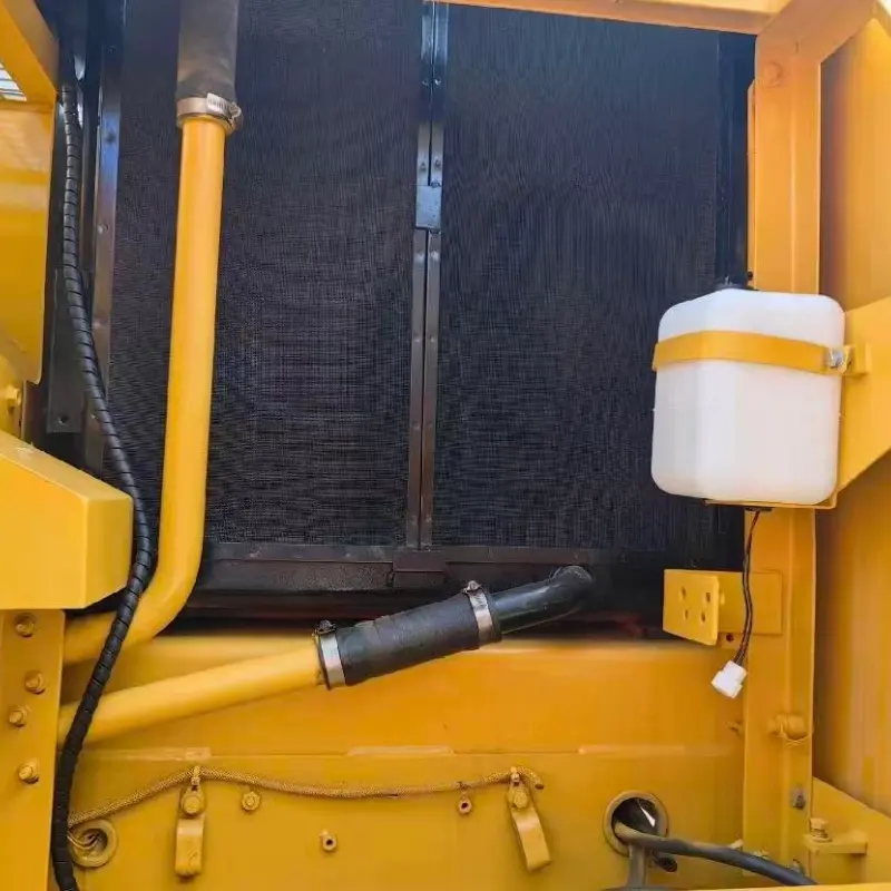 Б/у экскаватор Cat 320B по конкурентоспособной цене с доставкой по всему миру.