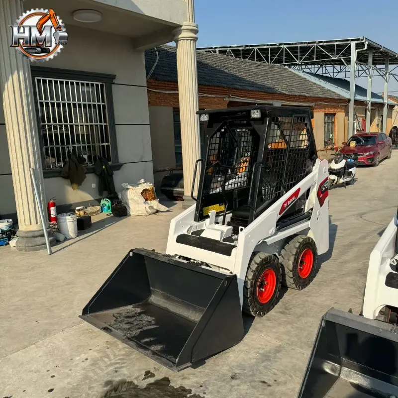 Б/у мини-погрузчик Bobcat S70 с небольшим количеством отработанных часов.