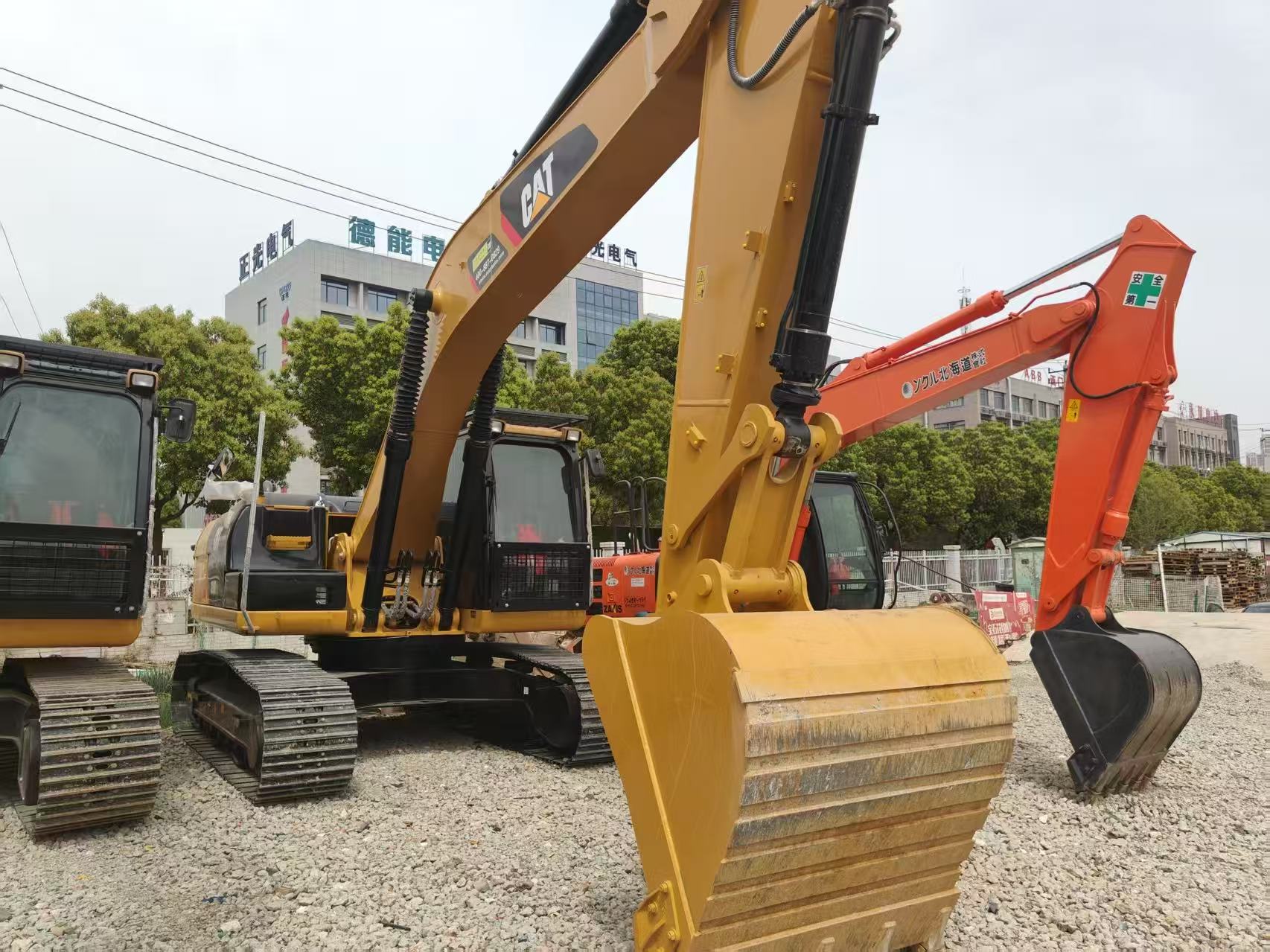 Used Caterpillar 326D2 Hydraulic Excavator