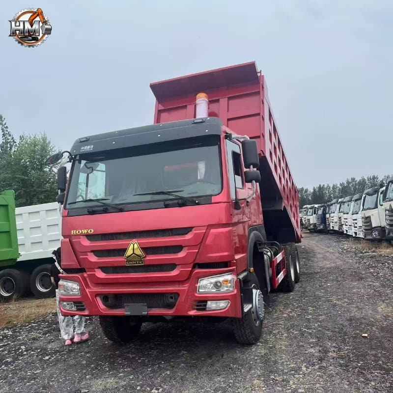 В хорошем состоянии, подержанный самосвал HOWO 6×4 мощностью 371 л.с. Цена
