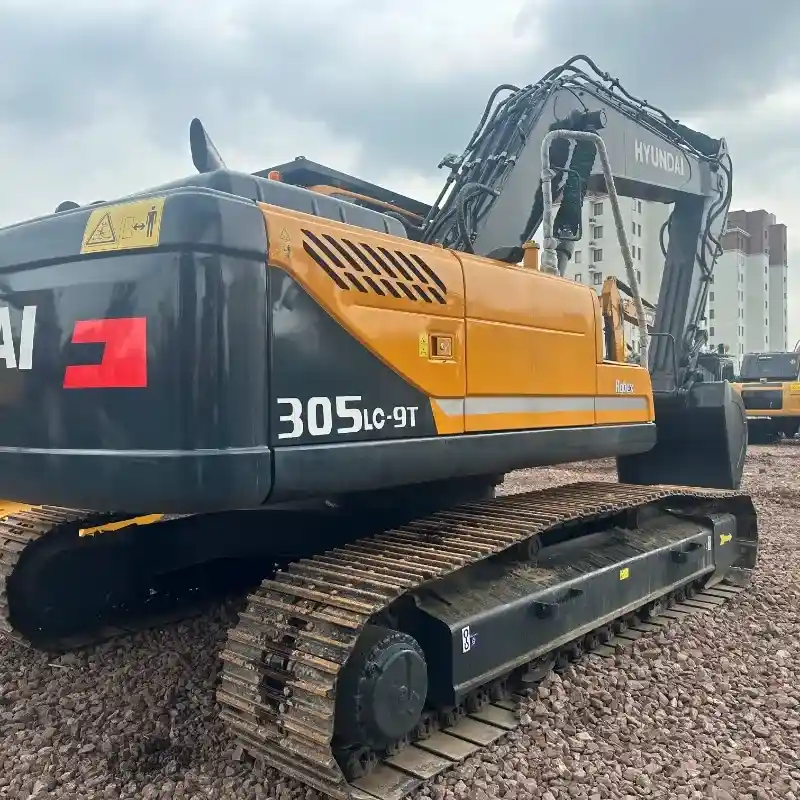 Excavadora Hyundai 305LC-9T | Motor Cummins, rendimiento potente