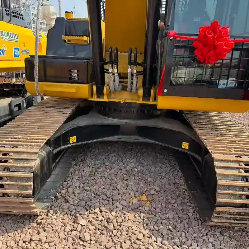 Used CAT 320D Excavator With Smooth Operation And Low Noise Level (16)