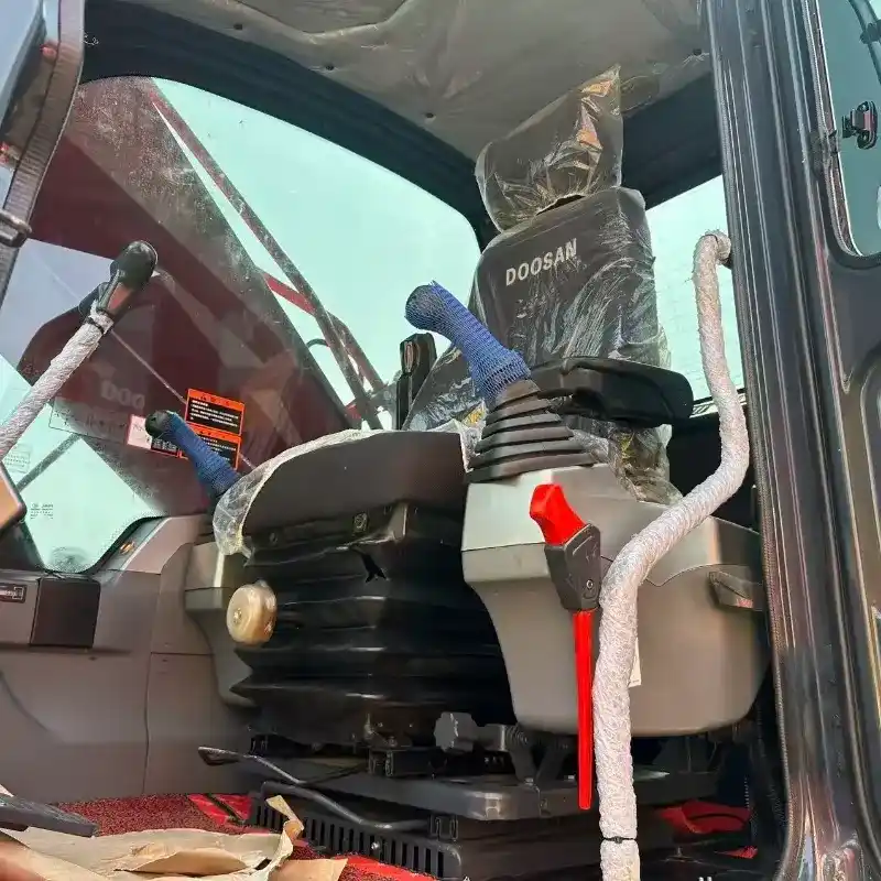 Venta Maquinaria de Construcción Excavadora Doosan DX300LC-9S Usada
