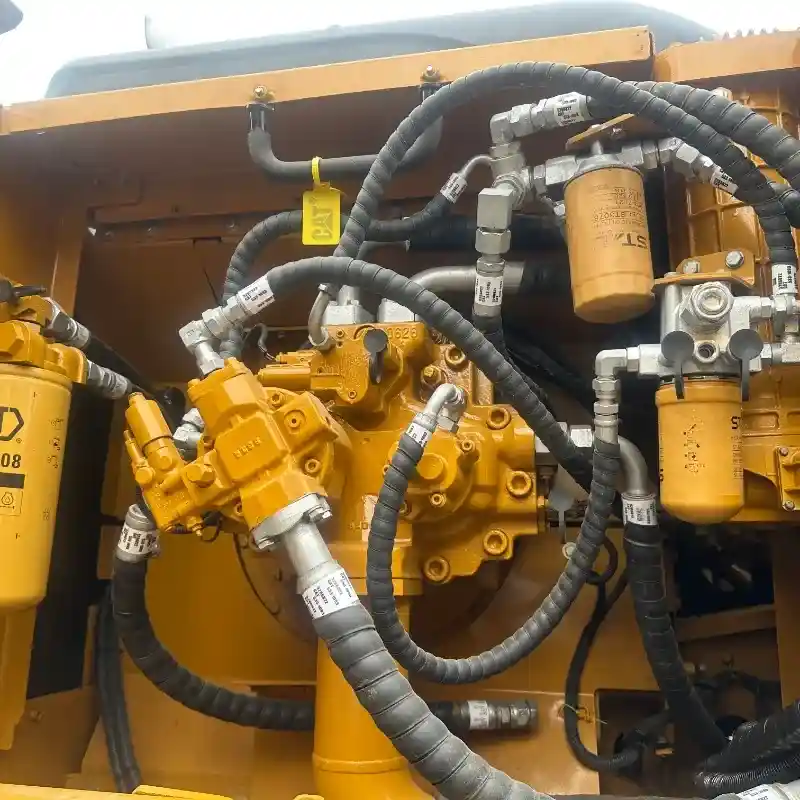 Продается ухоженный экскаватор Cat 336D2. Высокая производительность, мало часов наработки.