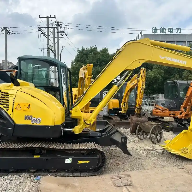 Good Condition Used Yanmar VIO80 Small Excavator For Urban Engineering Landscaping Road Work (1)
