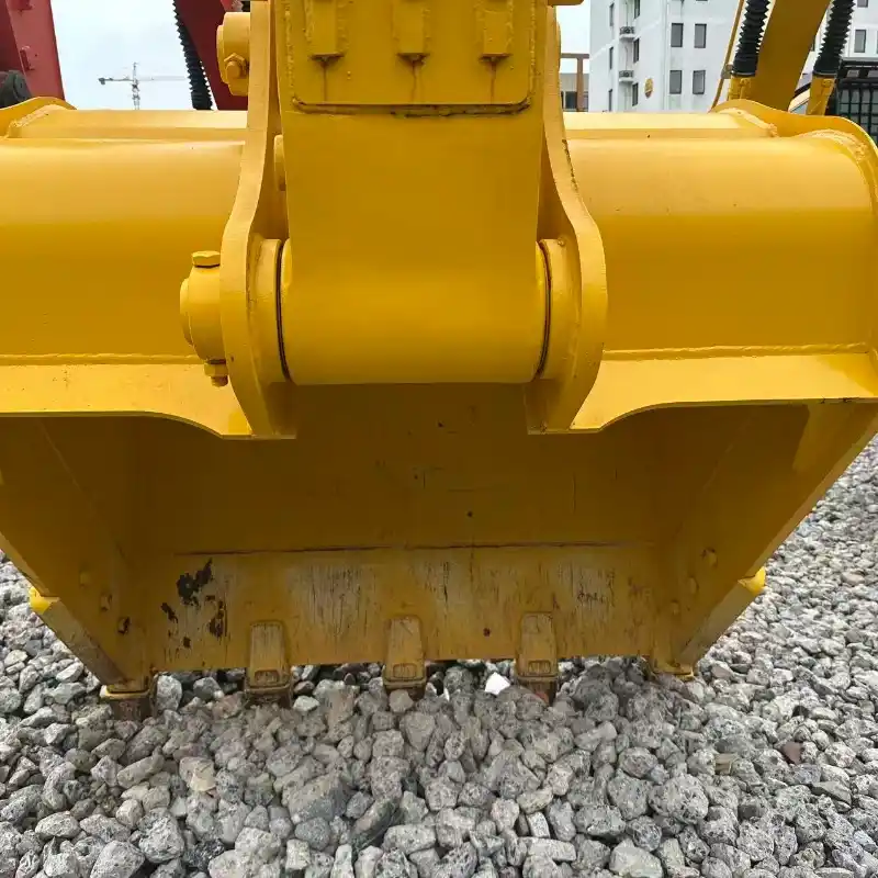 Escavadeira Komatsu PC360 34,2 toneladas, motor Komatsu original, para trabalhos pesados em pedreiras (1)