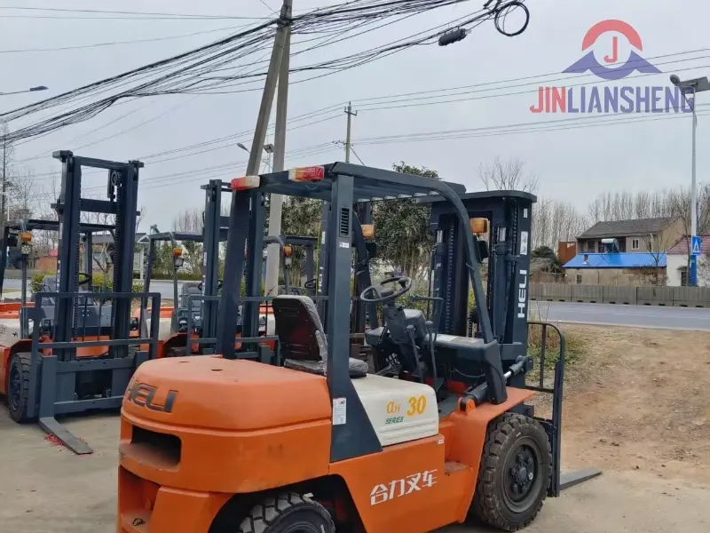 Heli 3 Ton Forklift with Hour Meter Precision Operation Time Tracking (1)
