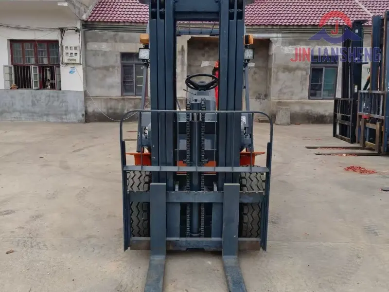 Heli 3 Ton Forklift with Hour Meter Precision Operation Time Tracking (1)