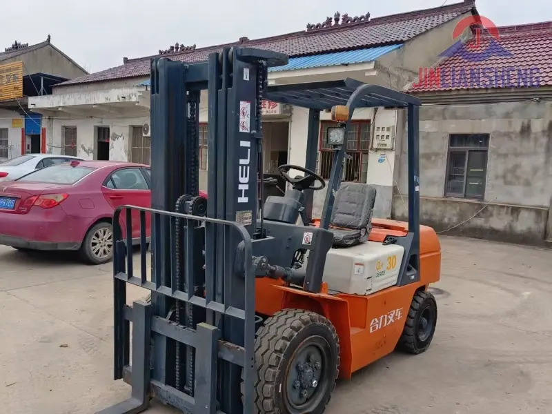 Heli 3 Ton Forklift with Hour Meter Precision Operation Time Tracking (1)