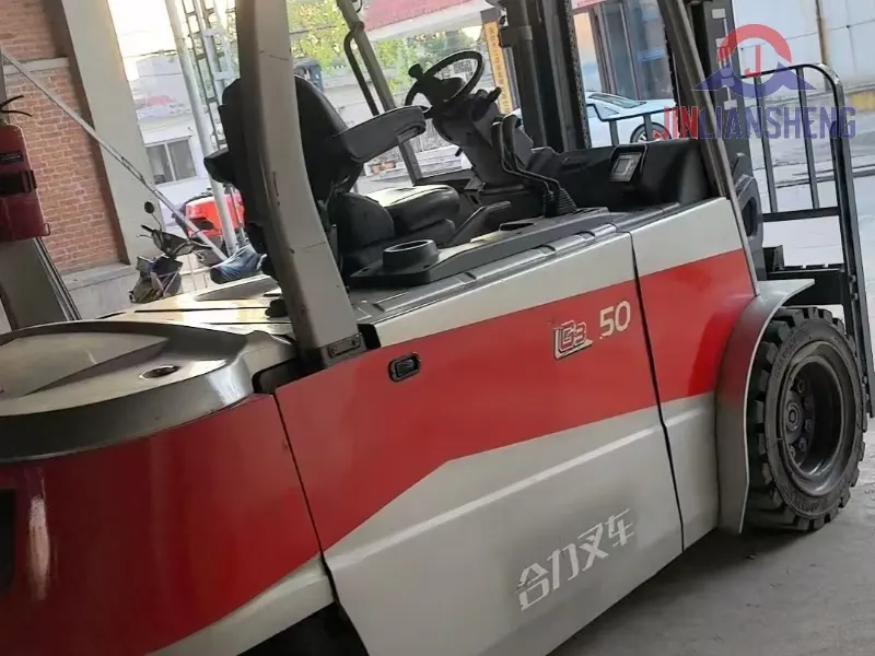 Heli 5 Ton Electric Forklift Eco-Friendly Electric Warehouse Equipment (1)