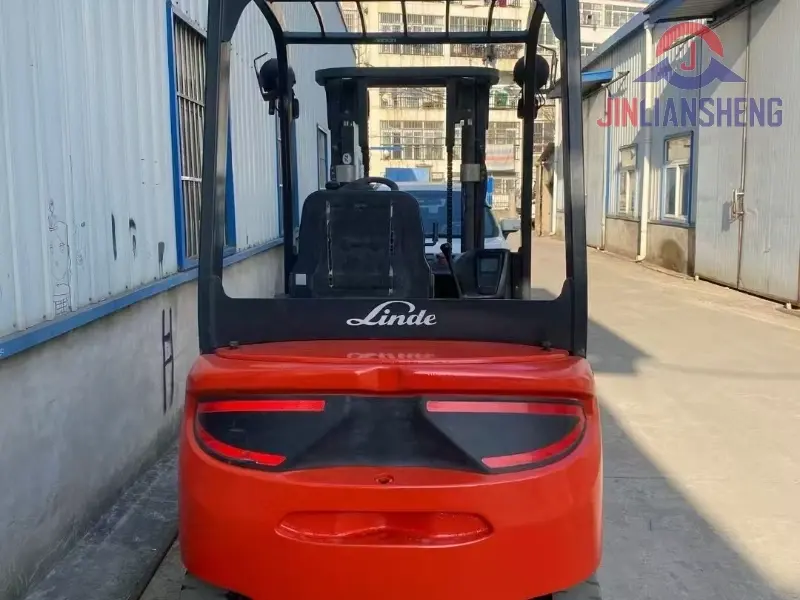 Linde Forklift Reliable Industrial Material Transport Equipment (1)