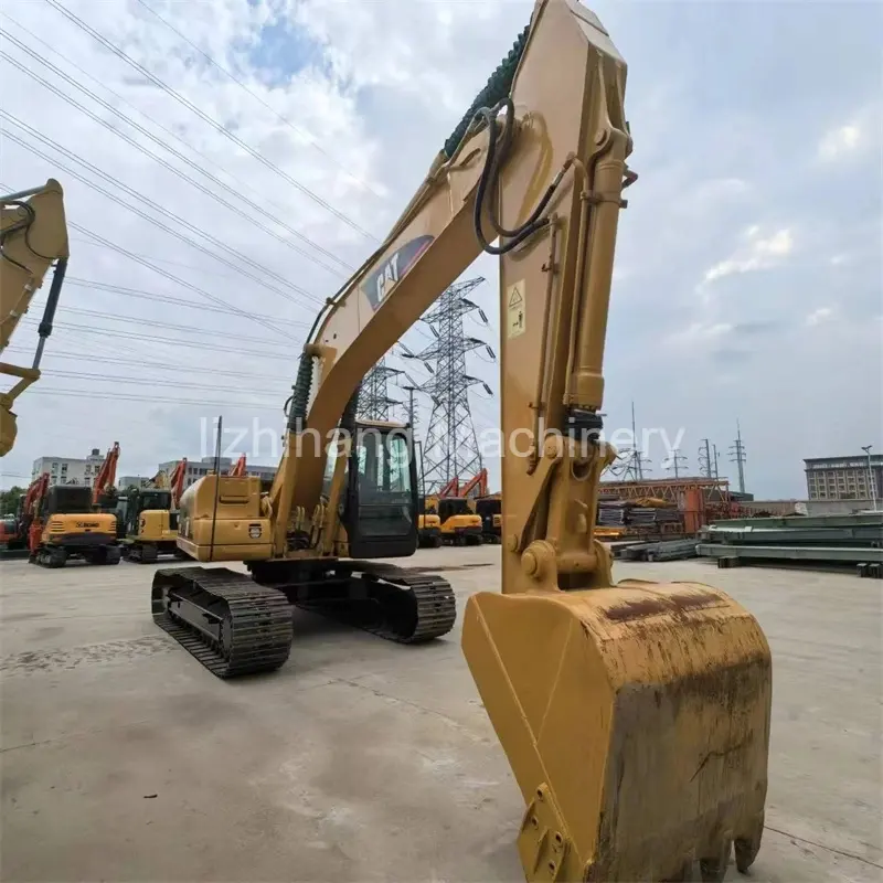 حفارة CATERPILLAR Cat320C المستعملة الأكثر مبيعًا متوفرة الآن في المخزون