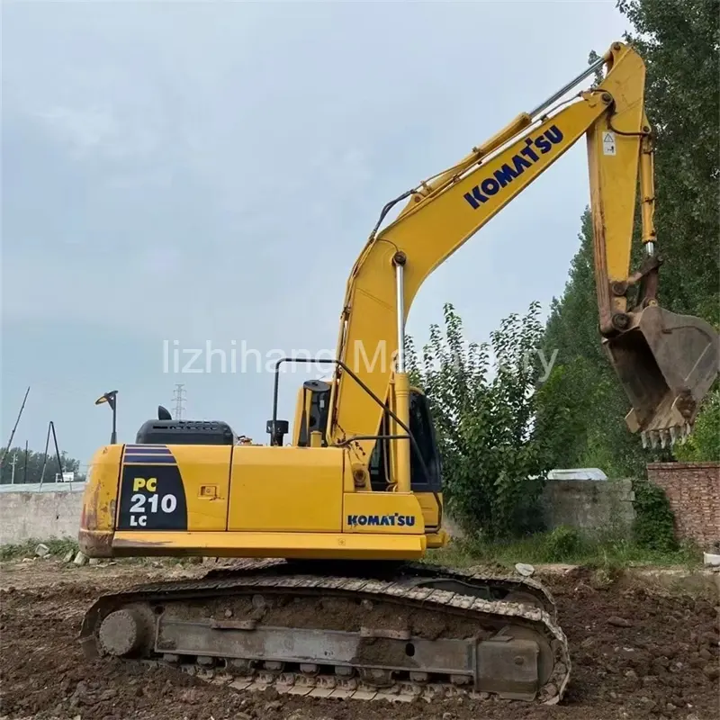 Pelle sur chenilles Komatsu PC210-8 d'occasion à bas prix