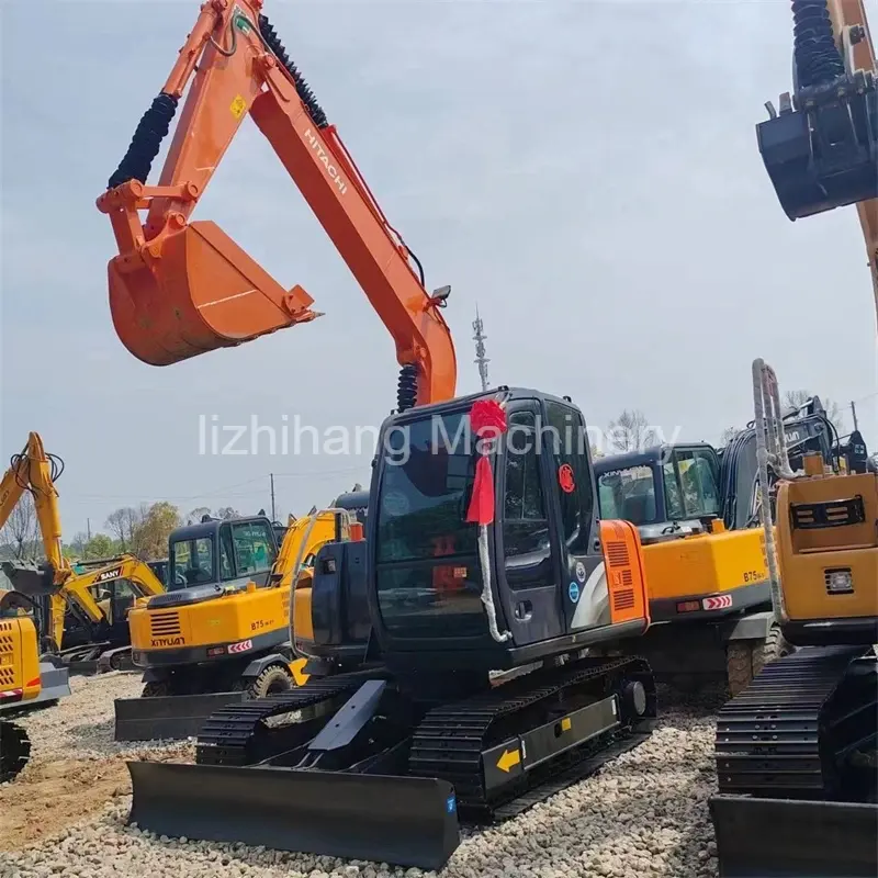 حفارة مجنزرة هيدروليكية من طراز HITACHI ZX70