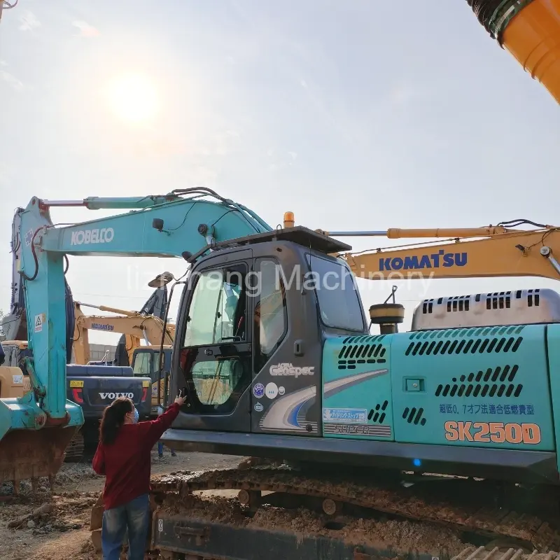 Proveedor de excavadoras de cadenas de nueva marca KOBELCO Sk250 99%