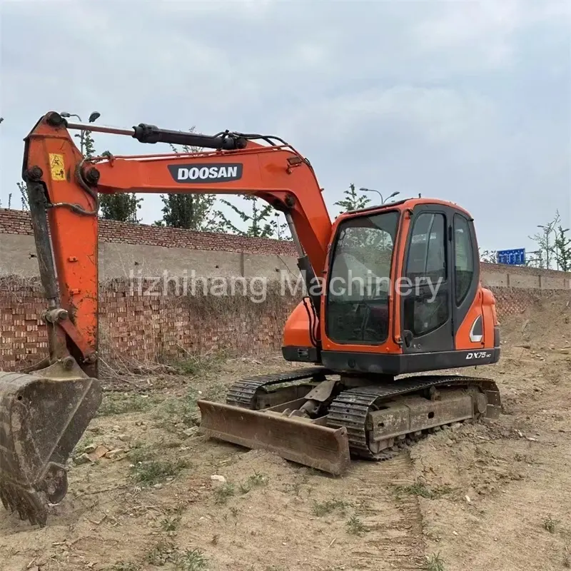 Excavadora DX75 de segunda mano