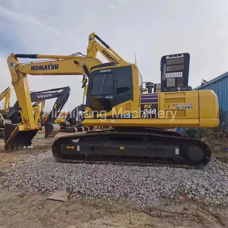 Vendo excavadora Komatsu PC240Lc usada con sistema hidráulico