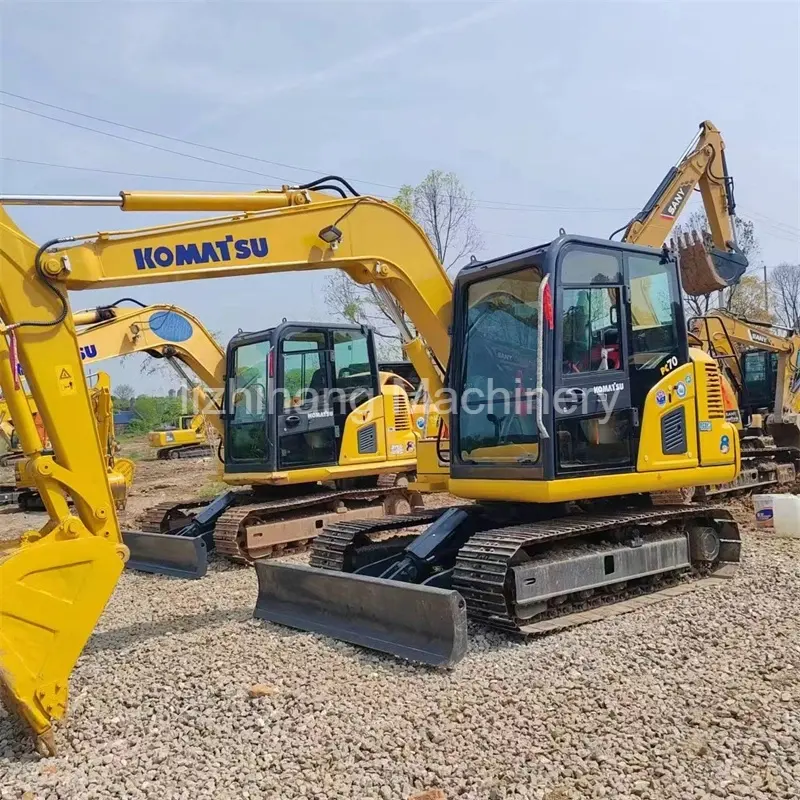 Mini-pelle sur chenilles Komatsu PC70-8 d'occasion à bas prix