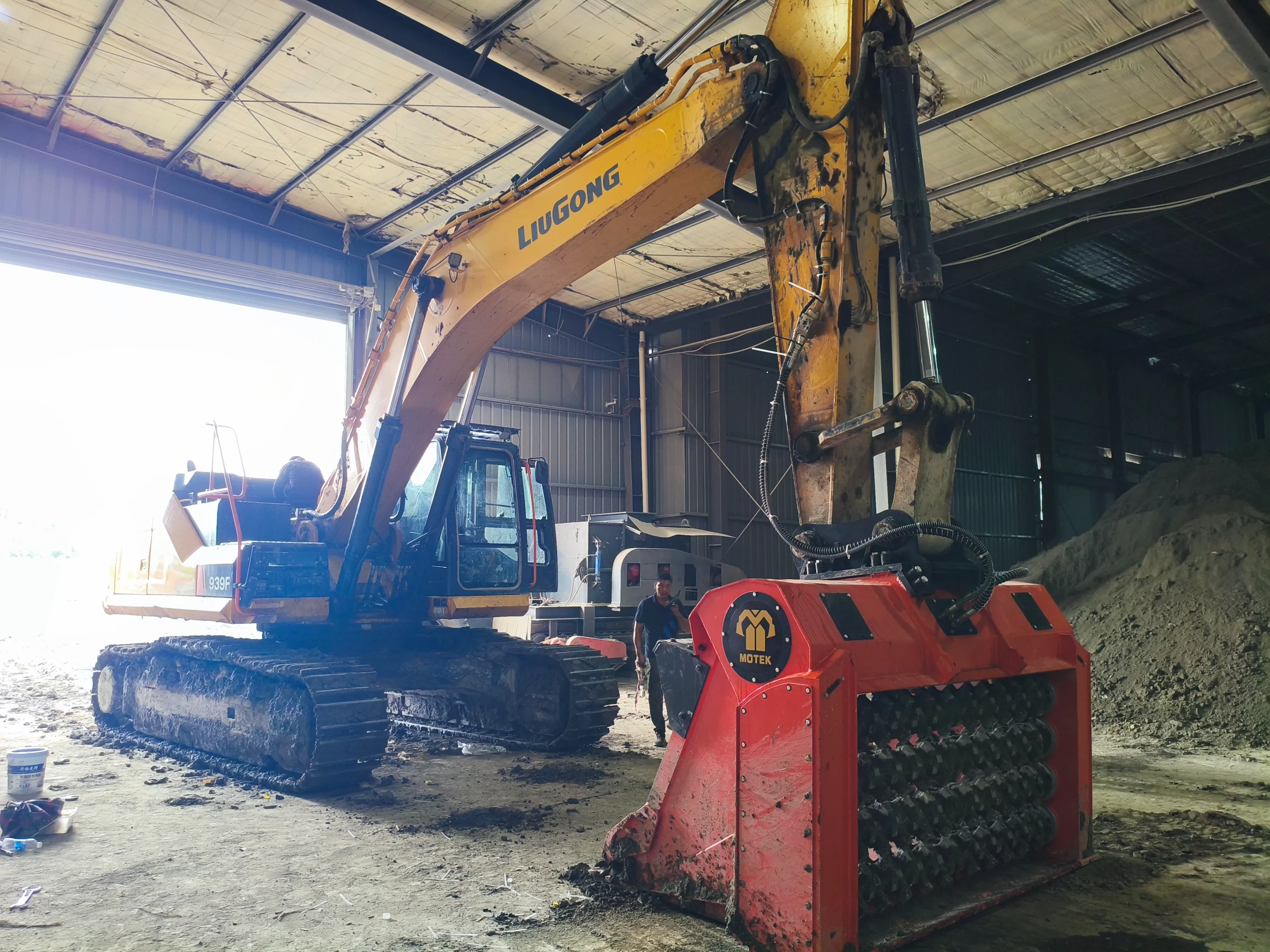 H-Series MT427 SCREENING BUCKET