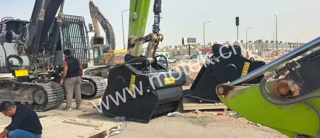 MOTEK Brecherlöffel-Herstellerfabrik