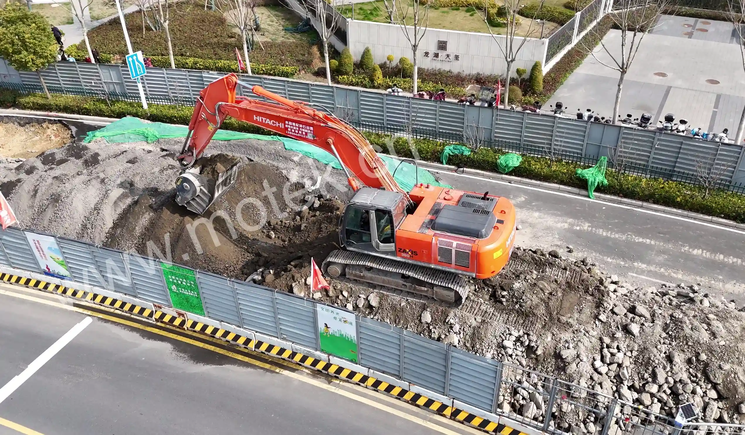 Pabrik pembuat bucket penghancur MOTEK