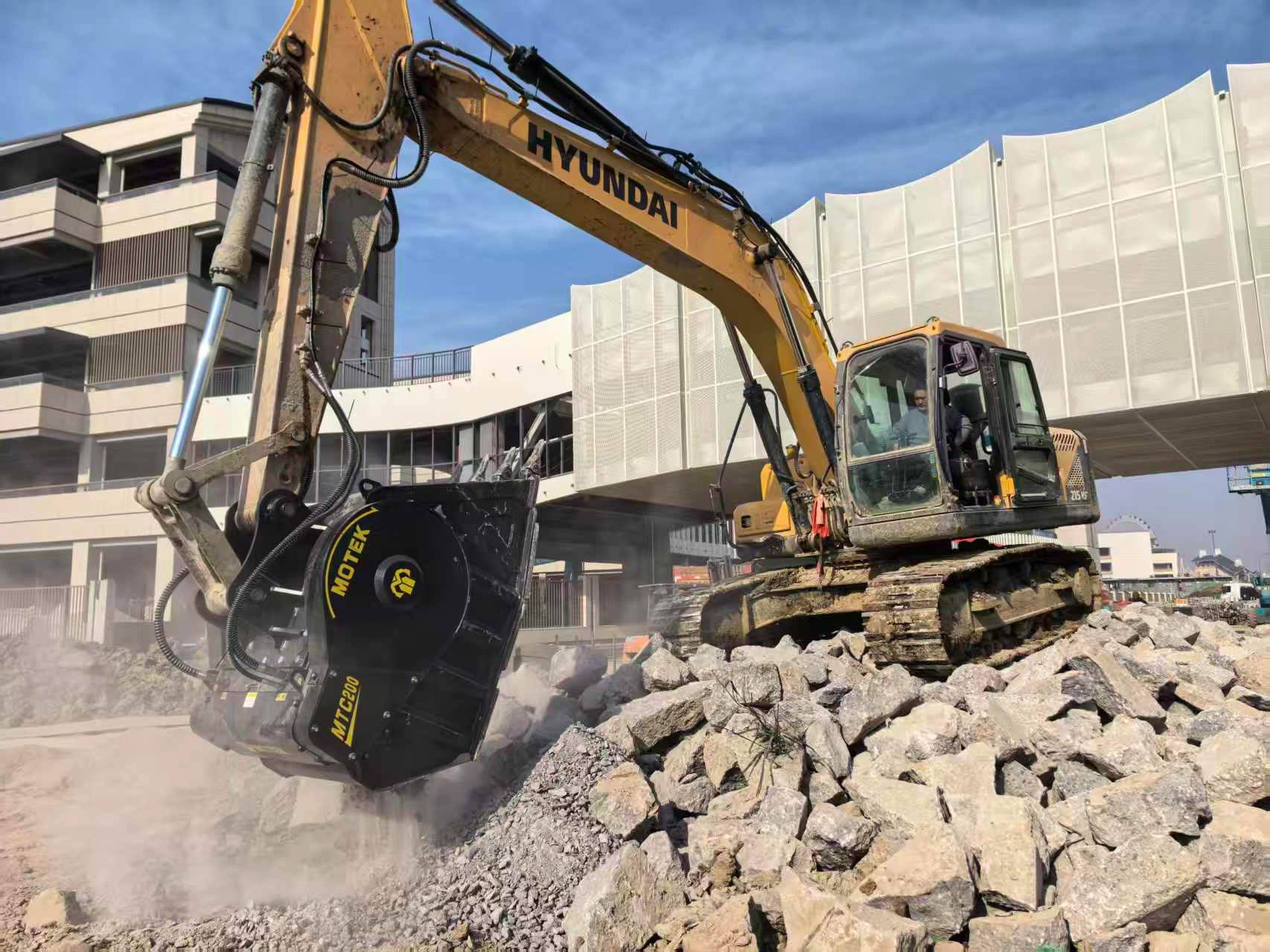 crusher bucket 5 1