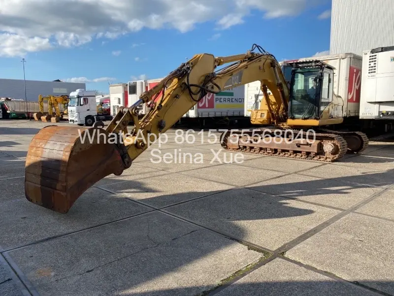 Used excavators-Caterpillar318c (1)