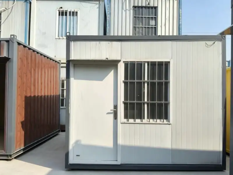 Standard 20ft Flat Pack Container House White Panel Modular Building