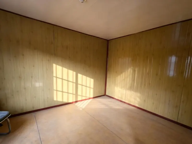 Wood Grain Flat Pack Container House for Modular Accommodation