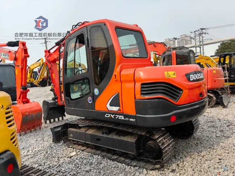 Used Doosan DX75 Excavators