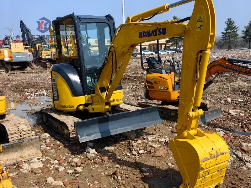 Escavadeiras Hyundai Komatsu 35 usadas