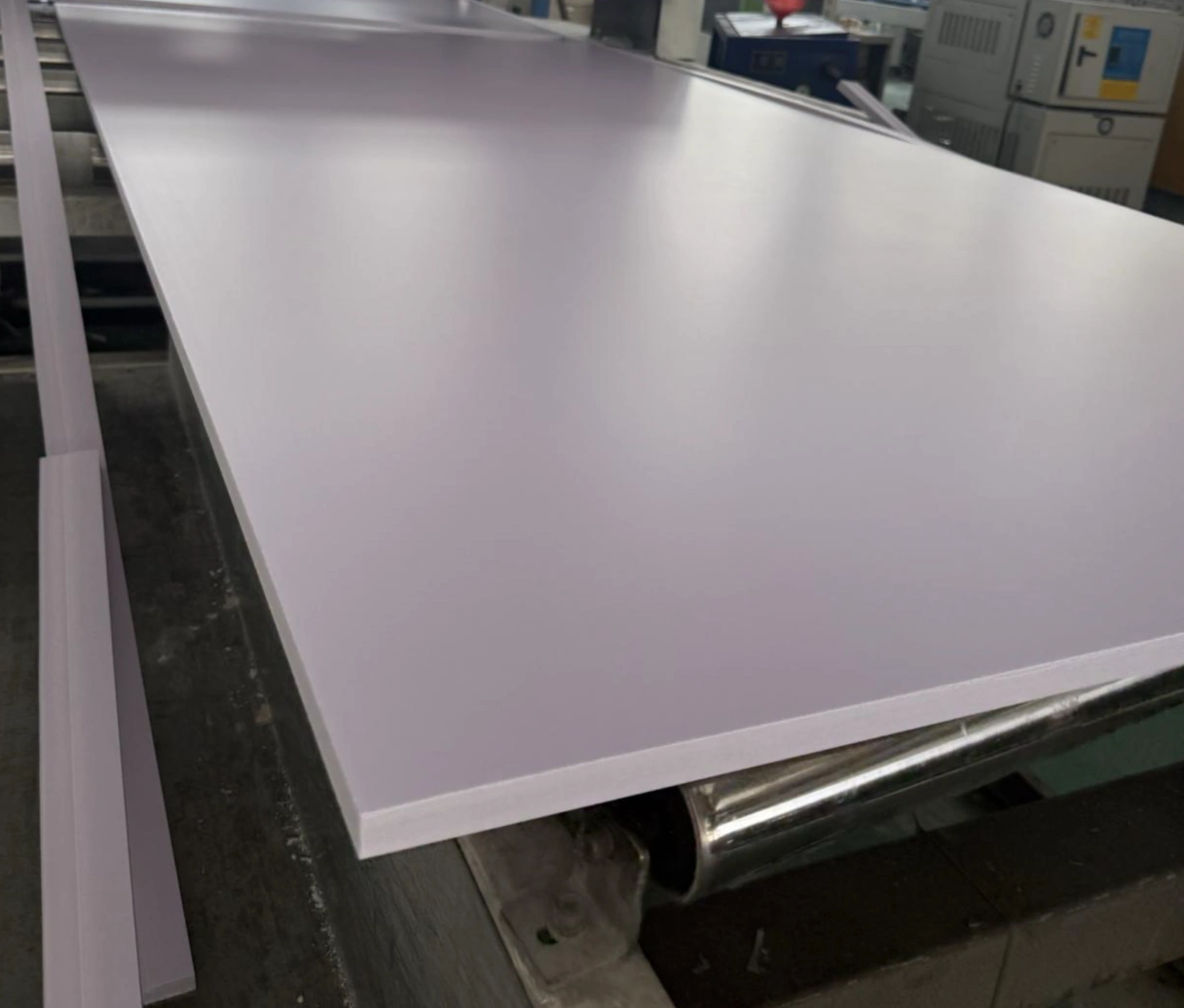 How Foaming Agents and Titanium Dioxide Synergistically Improve the Quality of PVC and WPC Sheets